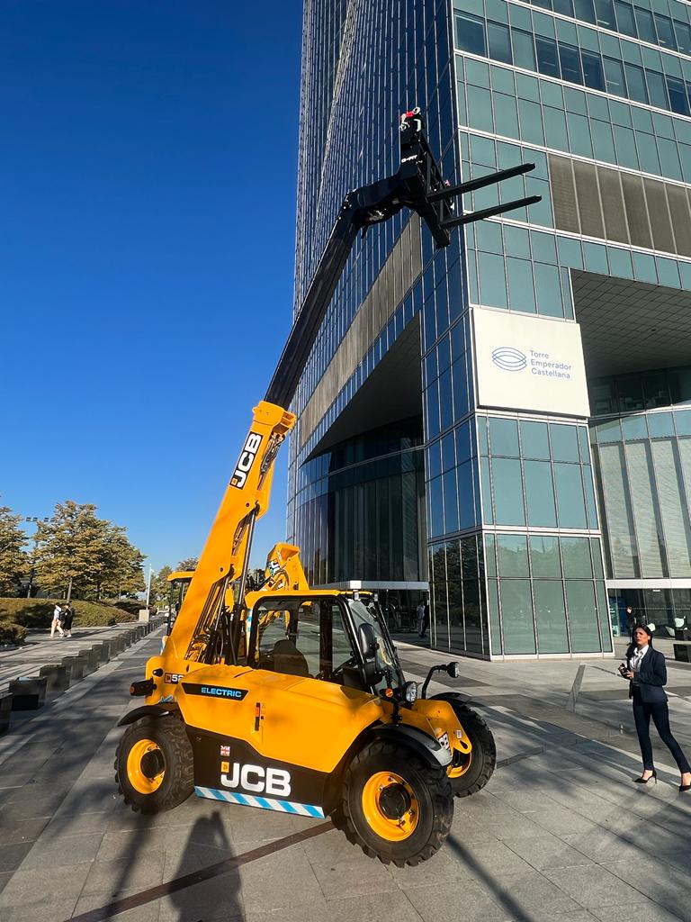 jcb