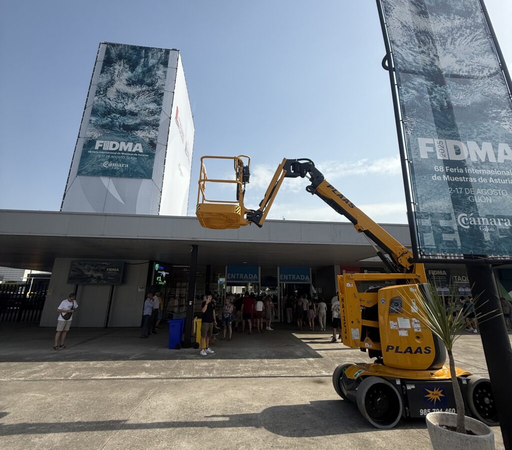 Grupo Roxu en la feria de Muestras de Gijón CON HAULOTTE